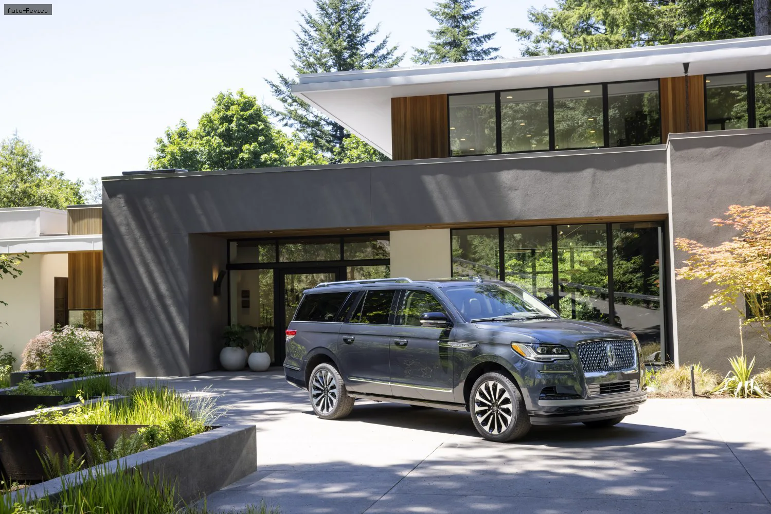 Lincoln Navigator Navigator IV (facelift 2021) 3.5 V6 (440 лс) 4x4 SelectShift 2021 - 2024