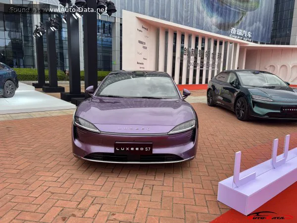 Luxeed S7 S7 (facelift 2025) 82 kWh (292 лс) 2025 - — фото 2
