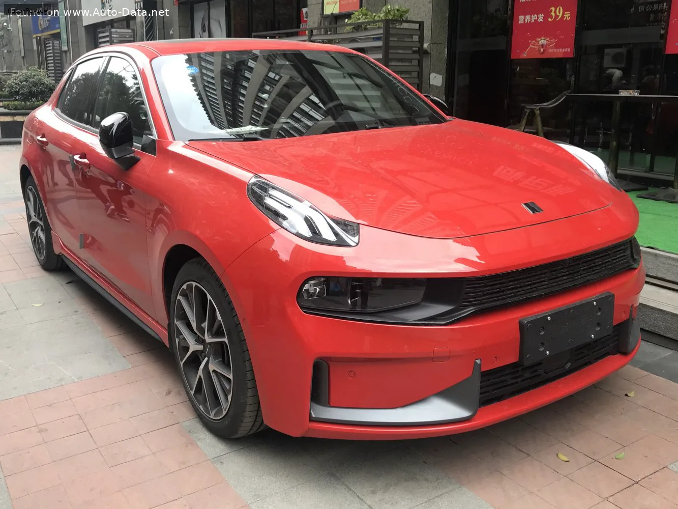 Lynk & Co 03 03 1.5TD (156 лс) DCT 2018 - 2019