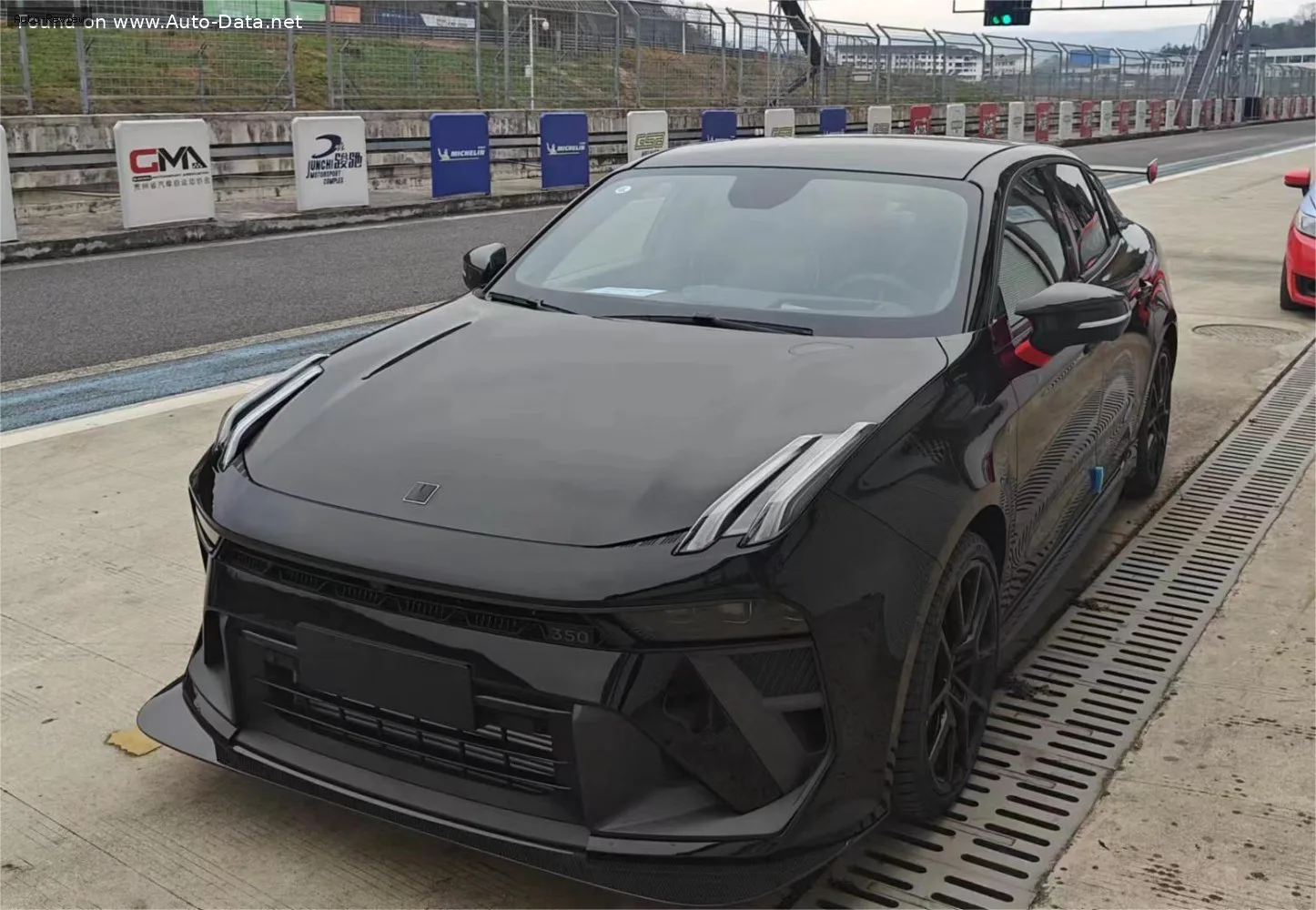Lynk & Co 03 03 (facelift 2022) + Racing 2.0TD T6 Evo (350 лс) AWD Automatic 2023 -