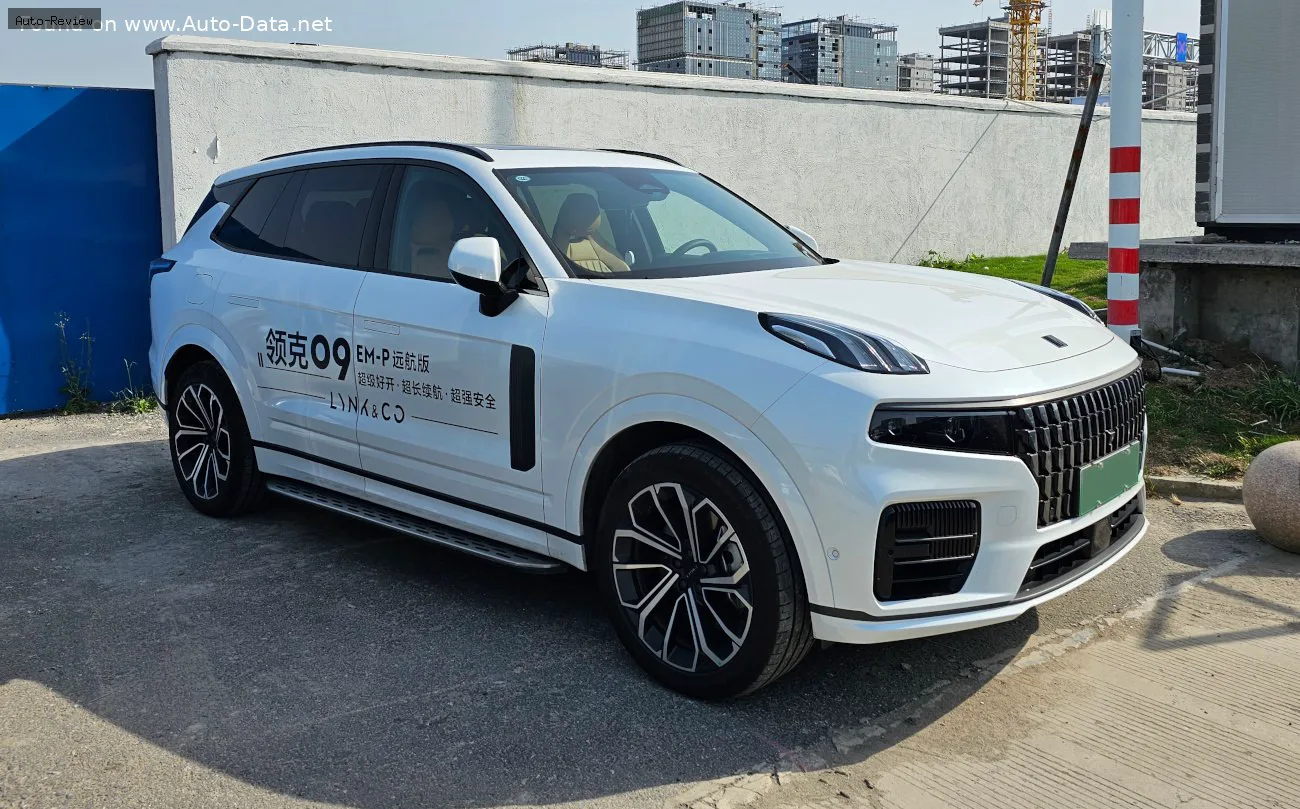 Lynk & Co 09 09 EM-P 2.0TD T5 (519 лс) Plug-in Hybrid E-AWD DHT Pro 2022 - 2023