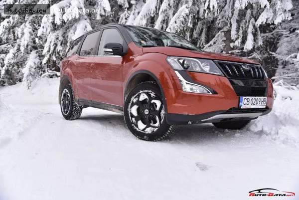 Mahindra XUV500 XUV500 (facelift 2015) 2.2d (140 лс) AWD 2015 - 2017 — фото 2