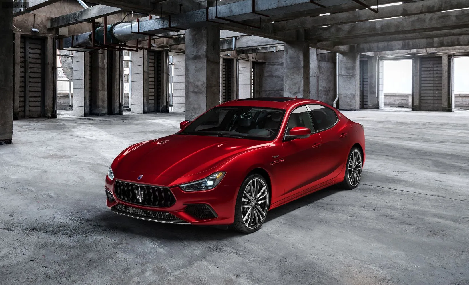 Maserati Ghibli Ghibli III (M157, facelift 2017) Trofeo 3.8 V8 GDI (580 лс) Automatic 2020 -