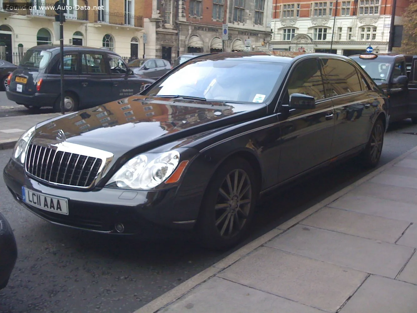 Maybach 57 57 Zeppelin (W240) 6.0 V12 (640 лс) Automatic 2009 - 2009