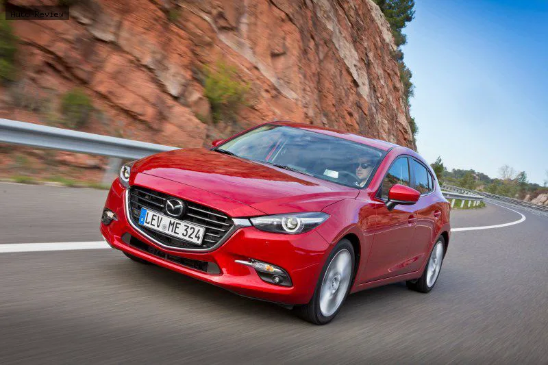 Mazda 3 3 III Sedan (BM, facelift 2017) 1.5 SkyActiv-D (105 лс) 2017 - 2018