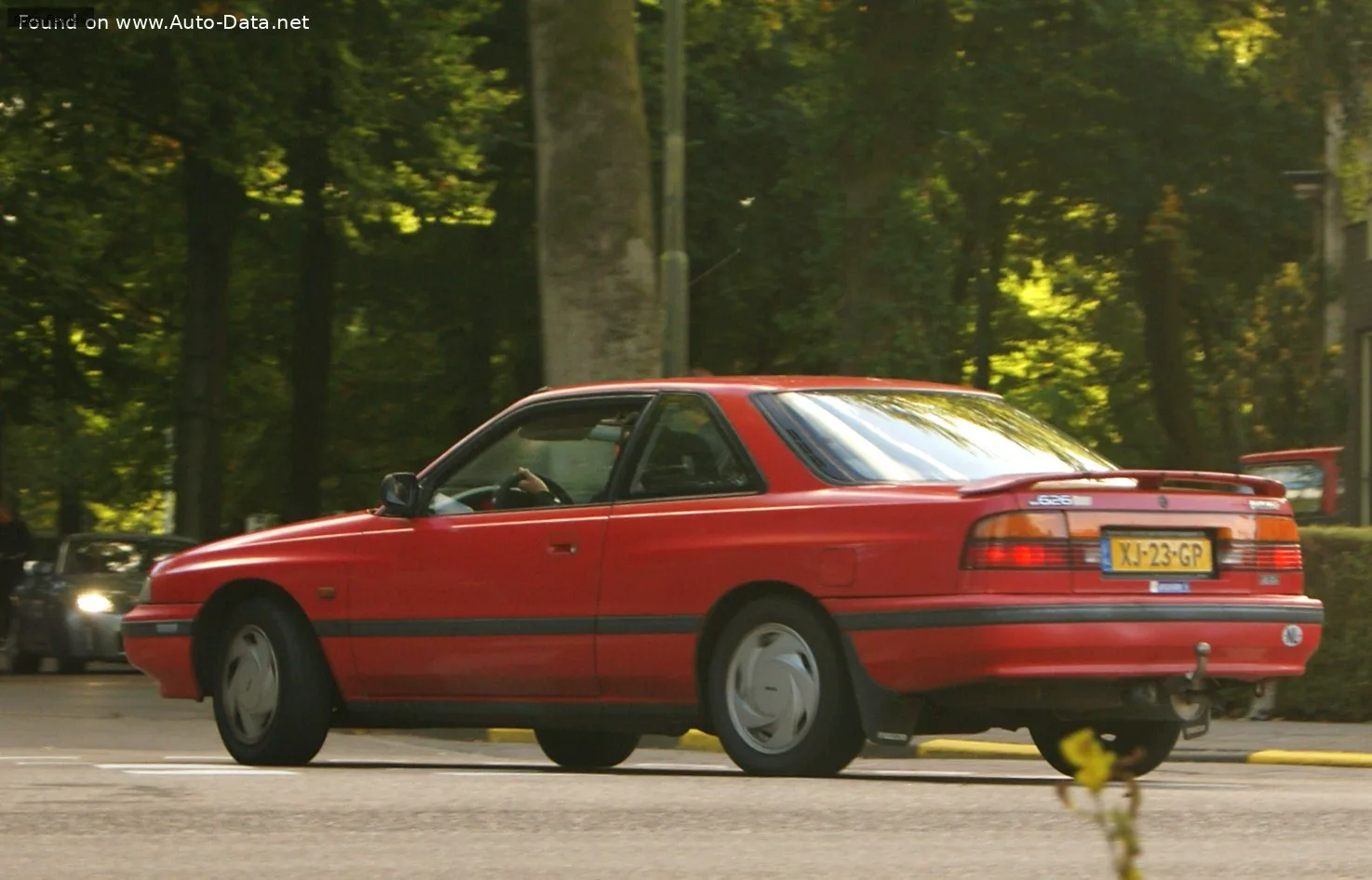 Mazda 626 626 III Hatchback (GD) 2.0 (90 лс) 1987 - 1990
