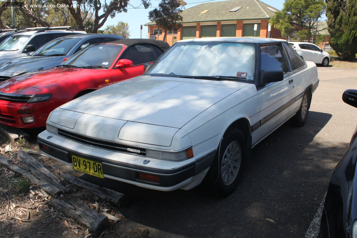Mazda 929 929 II Coupe (HB) 2.0 (101 лс) 1984 - 1987 — фото 3