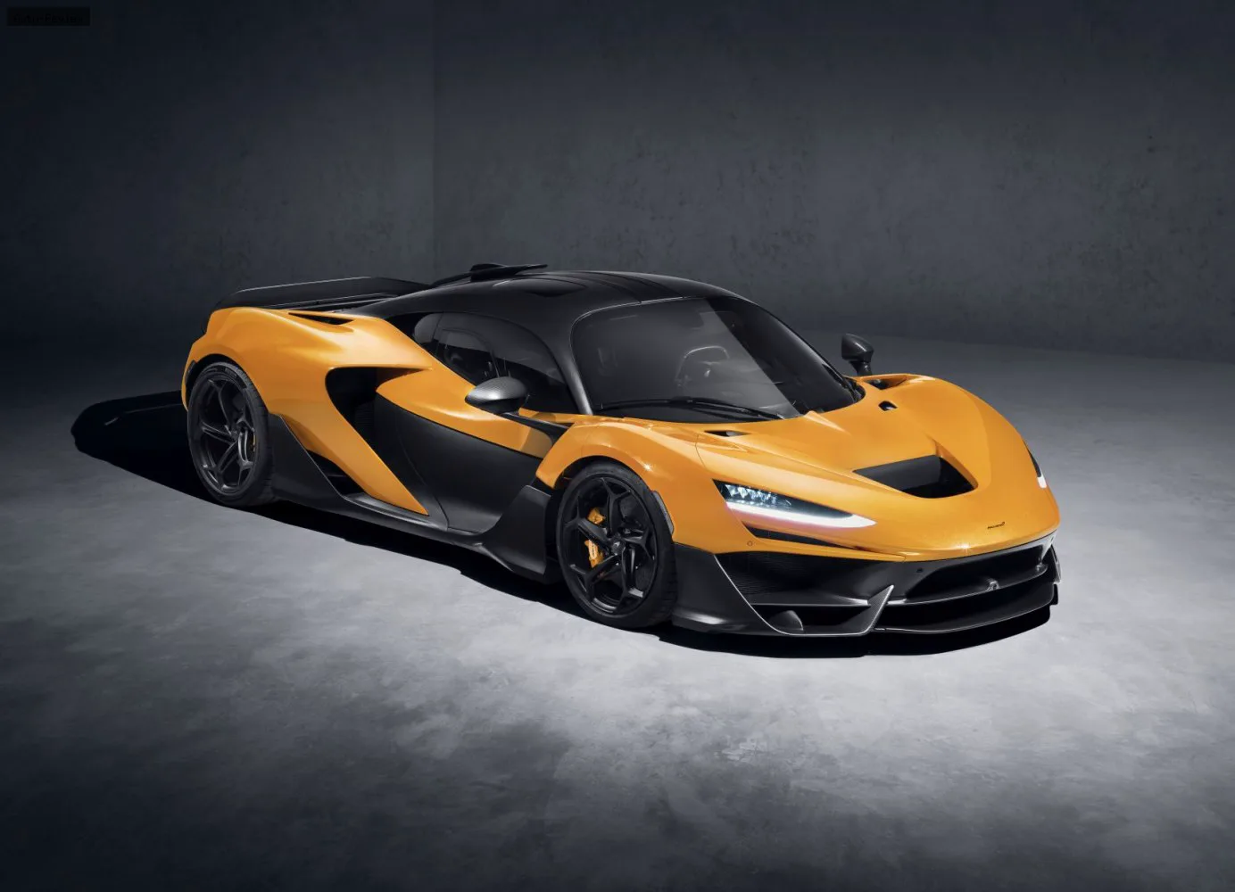 McLaren W1 W1 4.0 V8 (1275 лс) Plug-in Hybrid DCT 2025 -