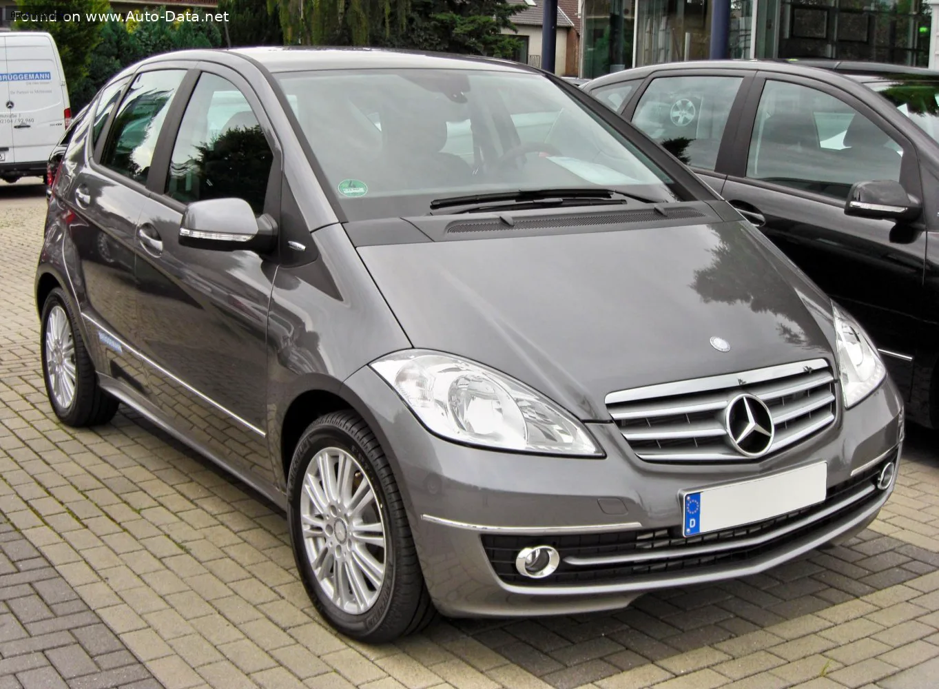 Mercedes-Benz A-Класс A-Класс (W169, facelift 2008) A 170 (115 лс) Autotronic 2008 - 2009