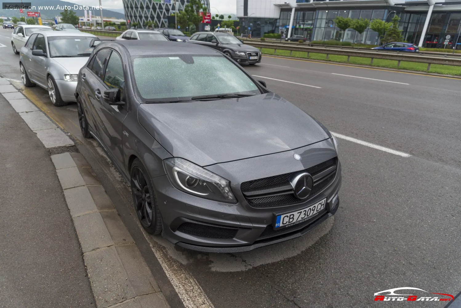 Mercedes-Benz A-Класс A-Класс (W176, facelift 2015) A 250 (211 лс) 4MATIC 7G-DCT 2015 - 2018 — фото 3