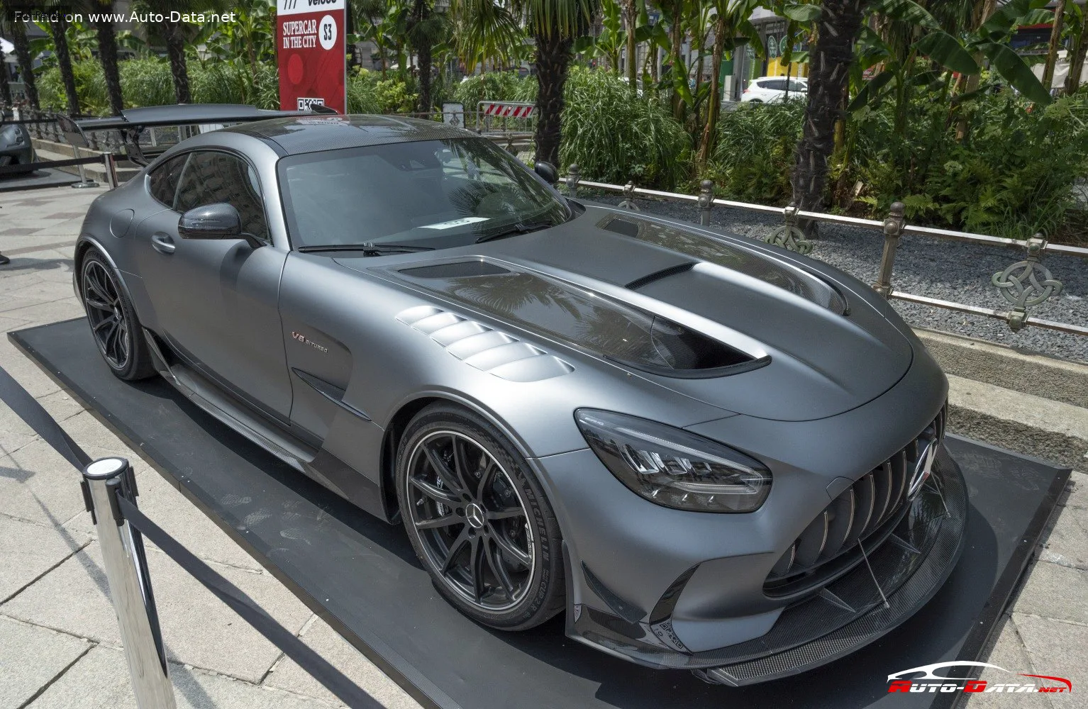 Mercedes-Benz AMG GT AMG GT (C190, facelift 2017) Black Series 4.0 V8 (730 лс) 2020 - 2021