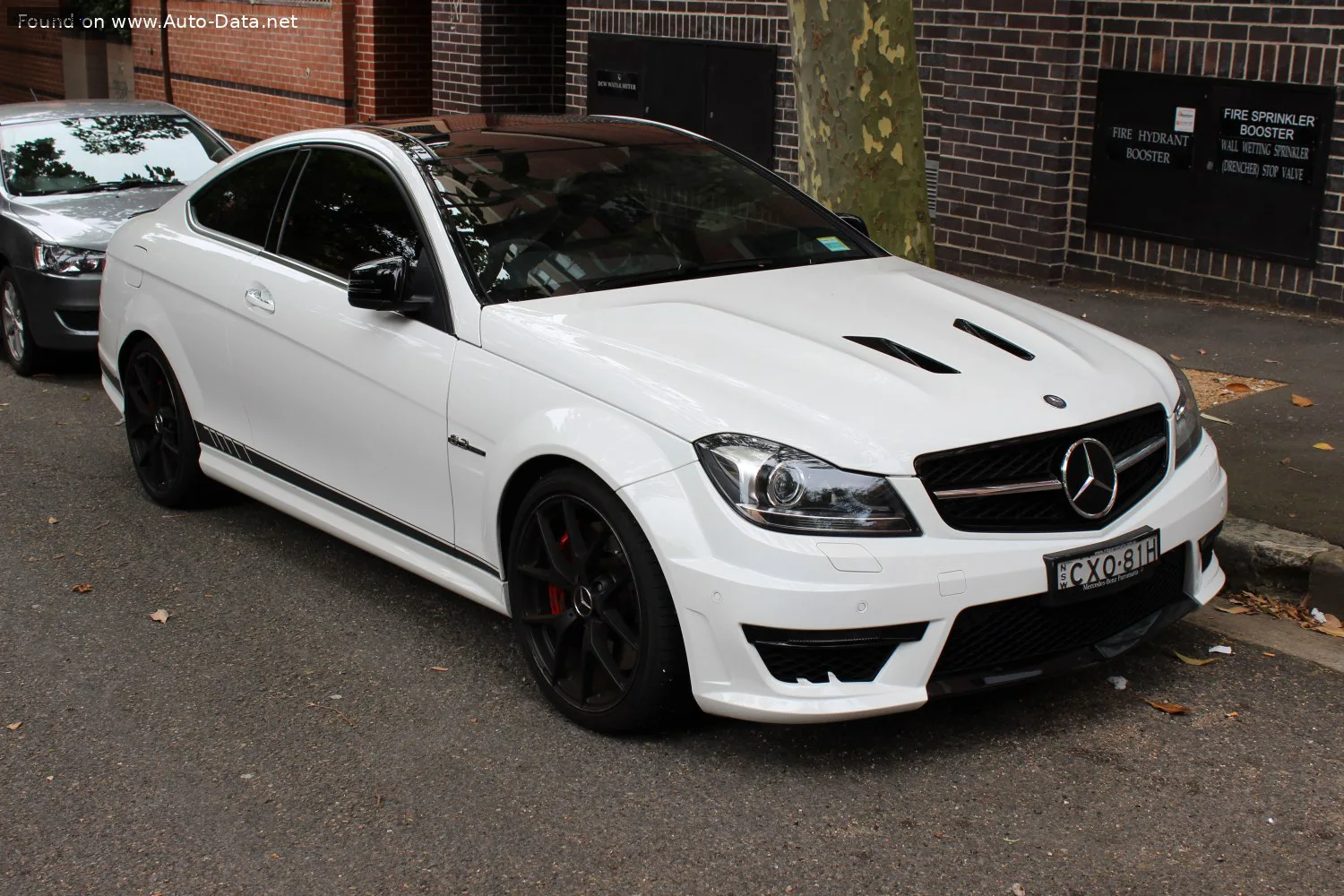 Mercedes-Benz C-Класс C-Класс (W204, рестайлинг 2011) AMG C 63 AMG Edition 507 V8 (507 лс) AMG SPEEDSHIFT MCT 2013 - 2015 Максимальная скорость 280 км/ч174 mph0-100 км/ч4.2 сек0-60 mph: 4 секРасход топлива12 л/100 км20 US mpg | 24 UK mpg | 8 км/л — фото 2