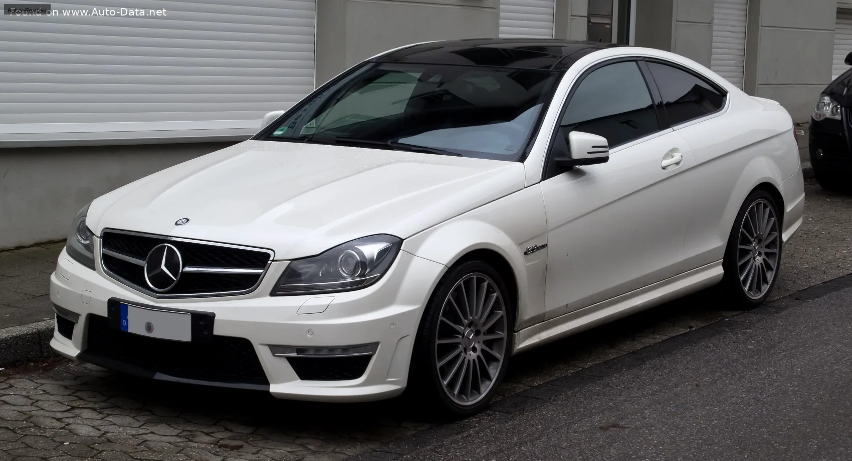 Mercedes-Benz C-Класс C-Класс Купе (C204, рестайлинг 2011) AMG C 63 Performance Package V8 (487 лс) AMG SPEEDSHIFT MCT 2011 - 2014 Максимальная скорость 250 км/ч155 mph0-100 км/ч4.3 сек0-60 mph: 4.1 секРасход топлива12 л/100 км20 US mpg | 24 UK mpg | 8 км/л