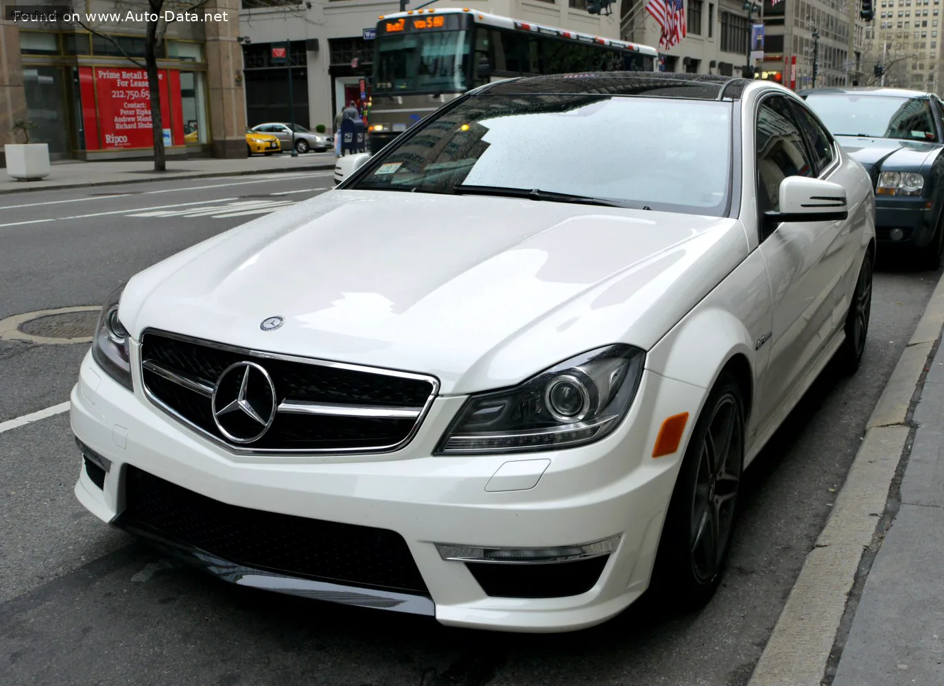 Mercedes-Benz C-Класс C-Класс Coupe (C204, facelift 2011) AMG C 63 V8 (457 лс) AMG Speedshift MCT 2011 - 2015 — фото 3