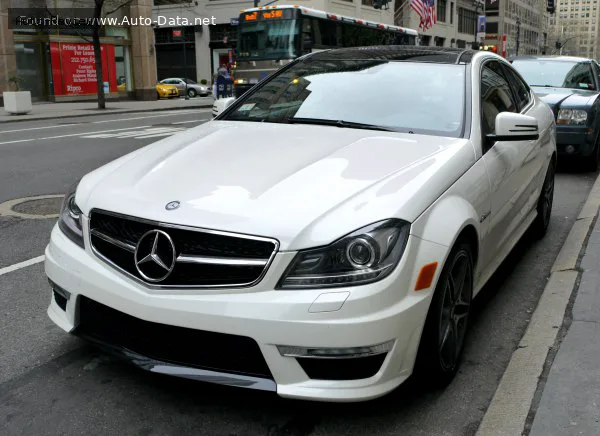 Mercedes-Benz C-Класс C-Класс Coupe (C204, facelift 2011) AMG C 63 V8 (457 лс) AMG Speedshift MCT 2011 - 2015 — фото 4