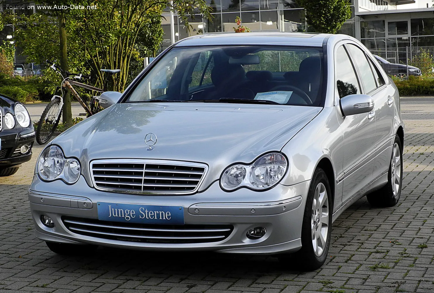 Mercedes-Benz C-Класс C-class (W203, facelift 2004) C 180 Kompressor (143 лс) 2004 - 2007