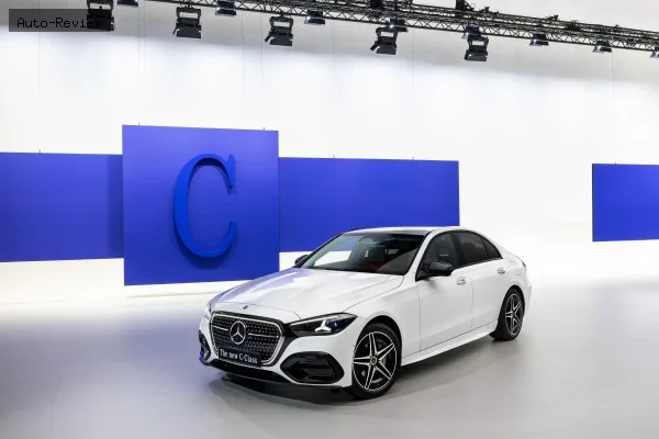 Mercedes-Benz C-Класс C-Класс (W206, facelift 2026) C 250 (218 лс) EQ Boost 9G-TRONIC 2026 - — фото 4