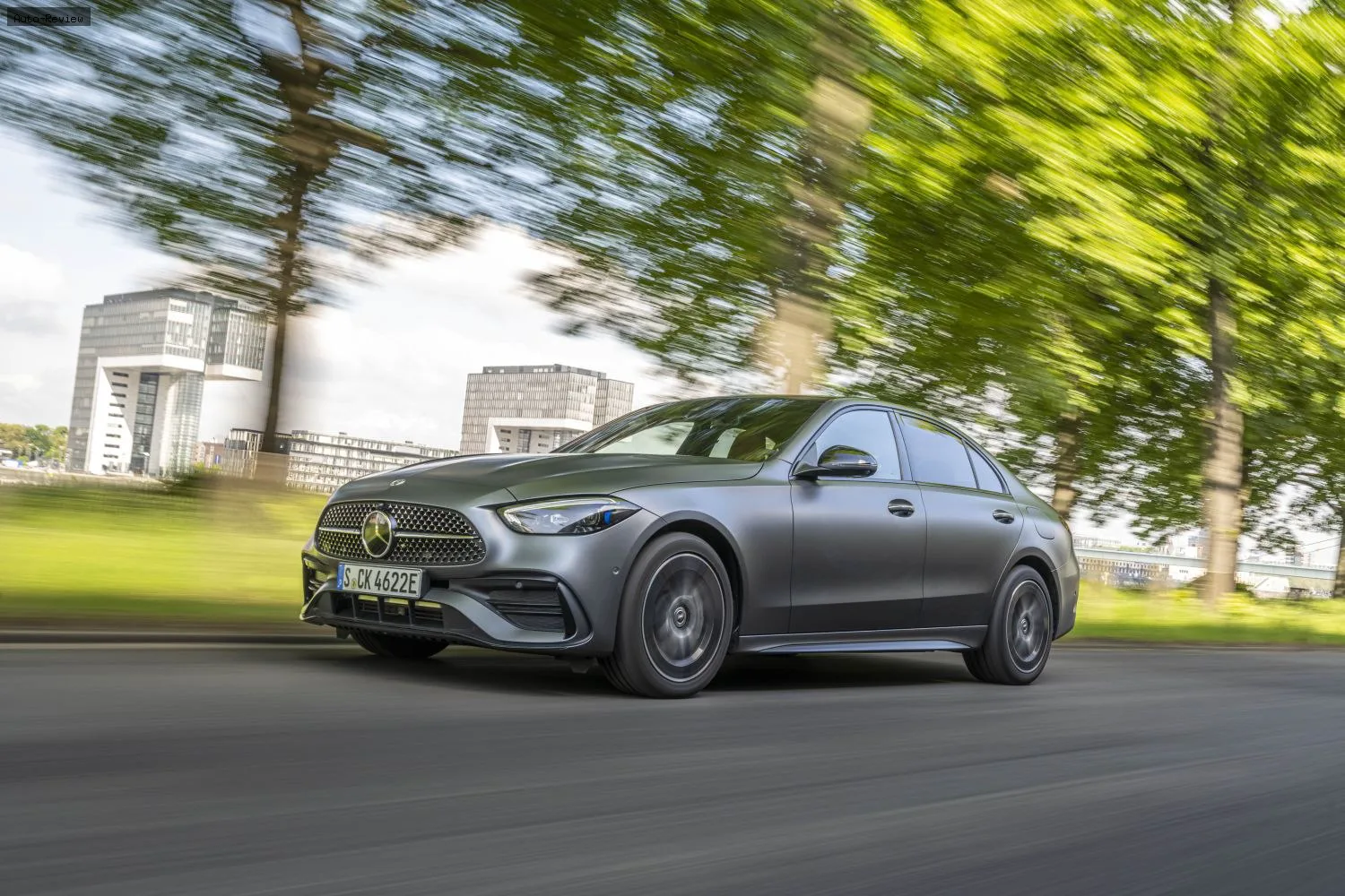 Mercedes-Benz C-Класс C-Класс (W206) C 300e (313 лс) Plug-in Hybrid 9G-TRONIC 2021 - 2026 — фото 3