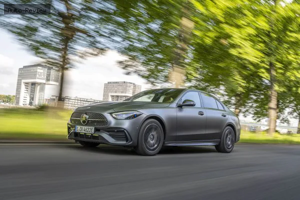 Mercedes-Benz C-Класс C-Класс (W206) C 300e (313 лс) Plug-in Hybrid 9G-TRONIC 2021 - 2026 — фото 4