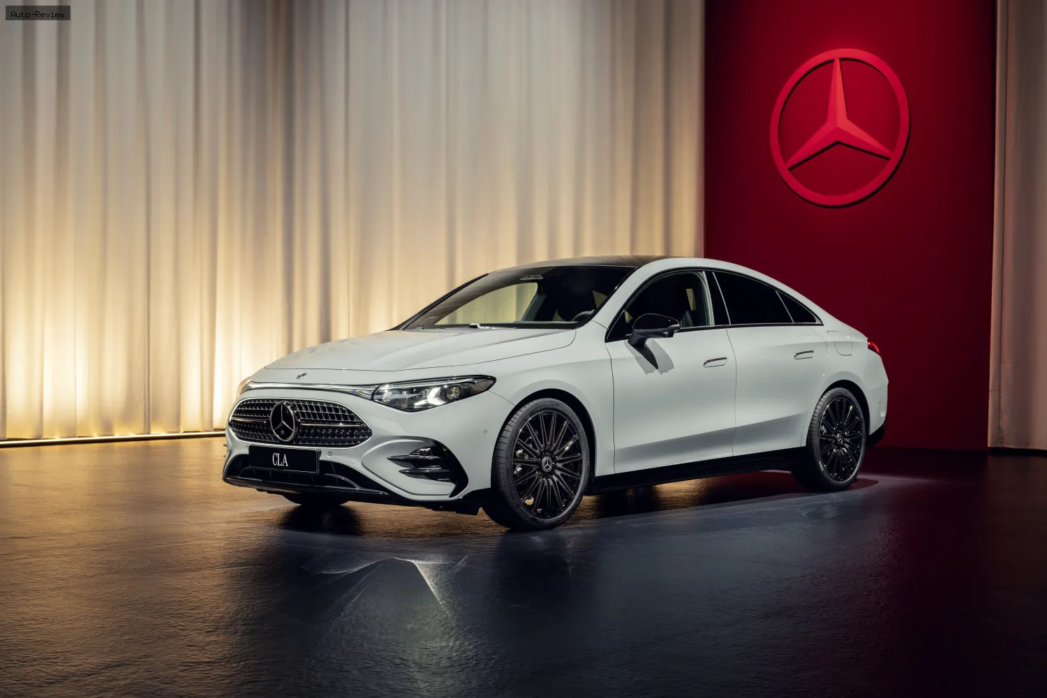 Mercedes-Benz CLA CLA Sedan (C178) 220 (211 лс) Mild Hybrid 4MATIC 8G-eDCT 2025 -