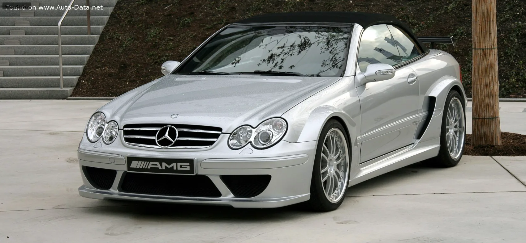 Mercedes-Benz CLK CLK (A209, facelift 2005) AMG CLK DTM 5.5 V8 (582 лс) AMG SPEEDSHIFT 2006 - 2006 — фото 3