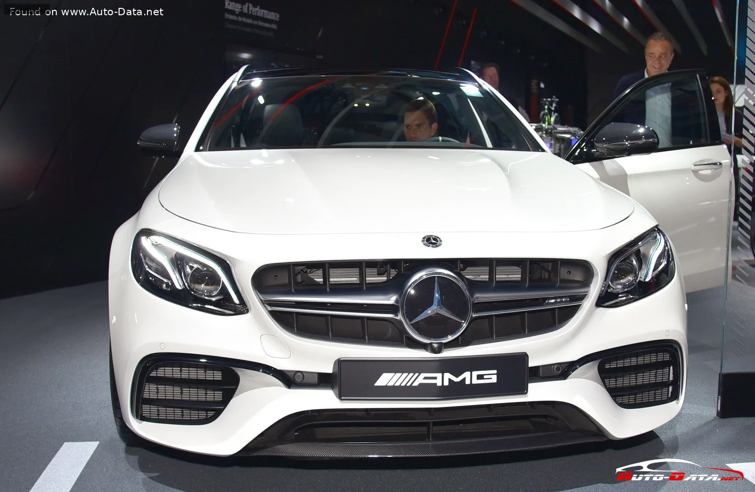 Mercedes-Benz E-Класс E-Класс T-modell (S213) AMG E 63 S V8 (612 лс) 4MATIC+ MCT 2017 - 2020 — фото 4