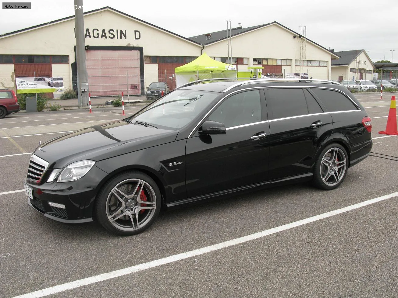 Mercedes-Benz E-Класс E-Класс T-modell (S212) AMG E 63 V8 (525 лс) AMG SPEEDSHIFT MCT 2010 - 2011