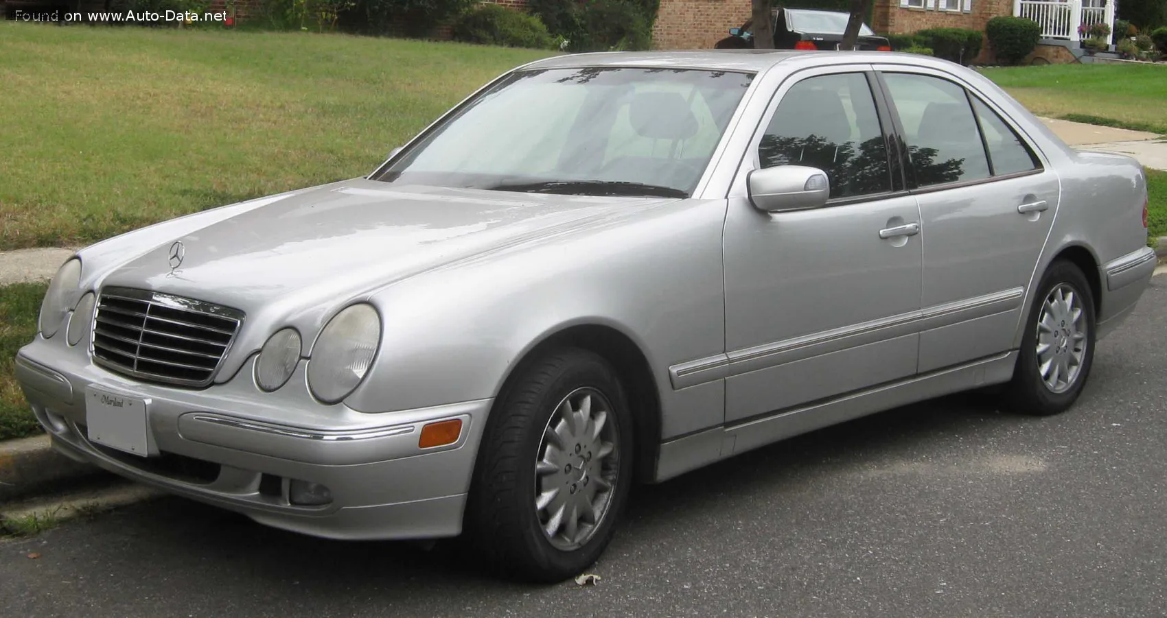 Mercedes-Benz E-Класс E-Класс T-modell (S210, facelift 1999) E 320 (224 лс) Automatic 1999 - 2002 — фото 3