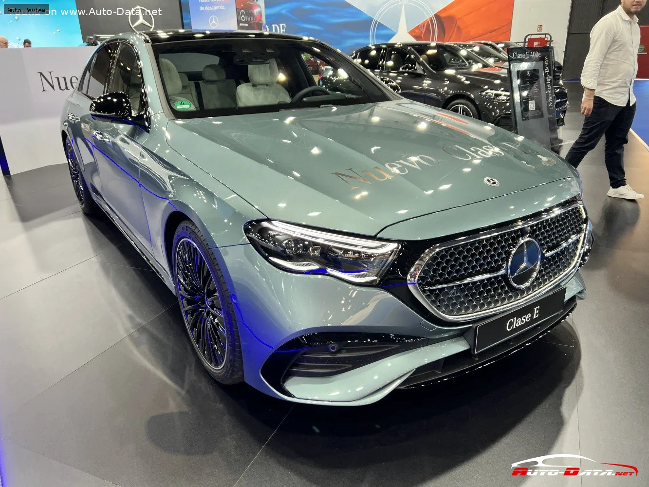Mercedes-Benz E-Класс E-Класс (W214) E 400e (381 лс) Plug-in Hybrid 4MATIC 9G-TRONIC 2023 - — фото 3