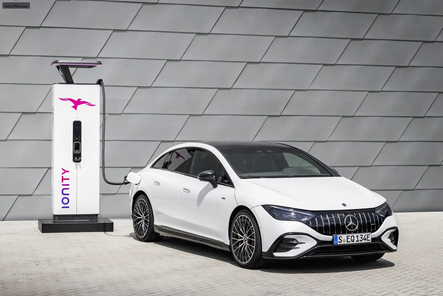 Mercedes-Benz EQE EQE (V295) AMG EQE 53 100 kWh (687 лс) 4MATIC+ AMG DYNAMIC PLUS 2022 -