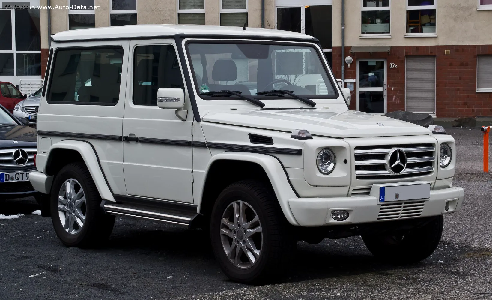 Mercedes-Benz G-Класс G-Класс (W463, facelift 2008) G 500 V8 BA3 Final Edition (388 лс) 4MATIC 7G-TRONIC 2011 - 2012 — фото 3