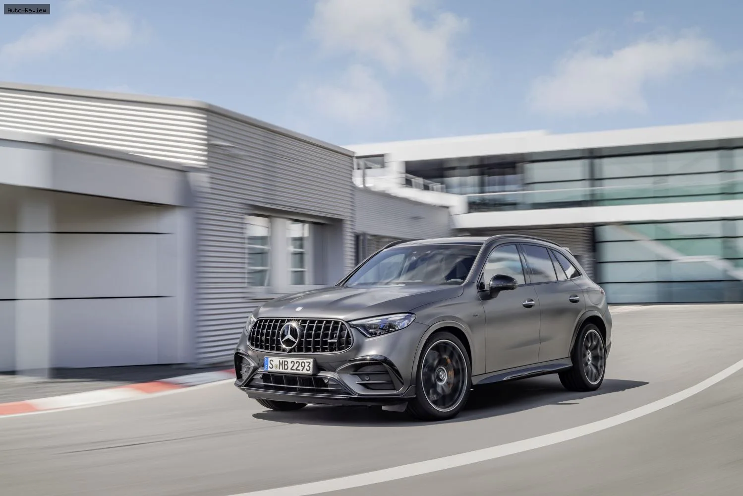 Mercedes-Benz GLC GLC Coupe (C254) AMG GLC 63 S E PERFORMANCE (680 лс) Plug-in Hybrid 4MATIC AMG SPEEDSHIFT MCT 9G 2023 - — фото 3
