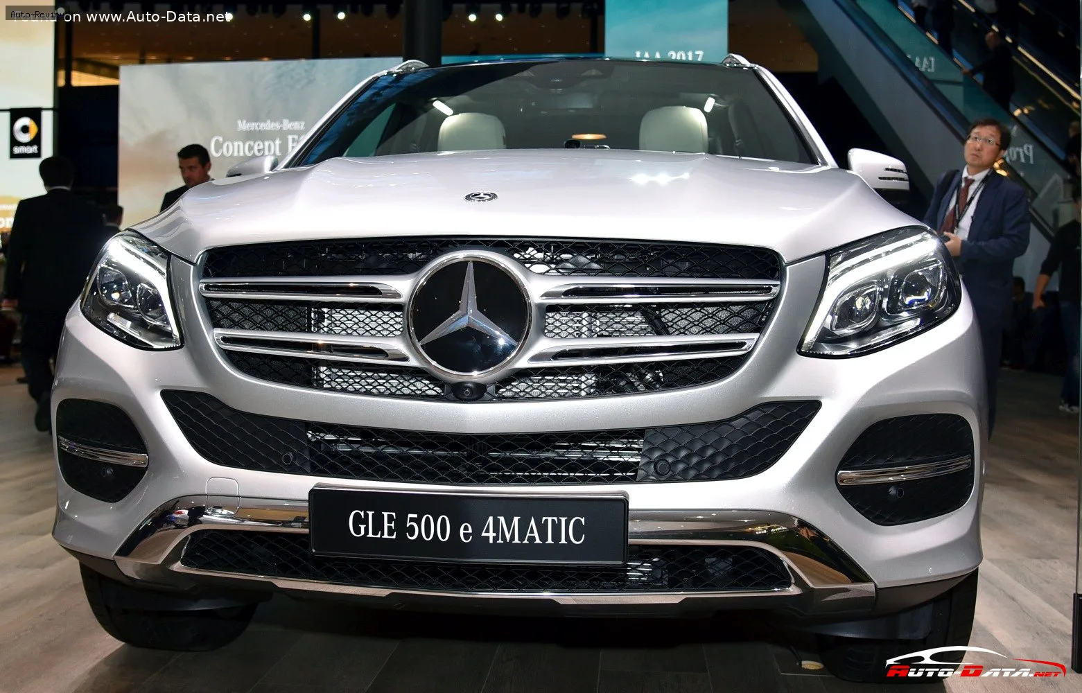 Mercedes-Benz GLE GLE SUV (W166) 500e V6 (442 лс) Plug-in Hybrid 4MATIC 7G-TRONIC PLUS 2015 - 2018 — фото 3