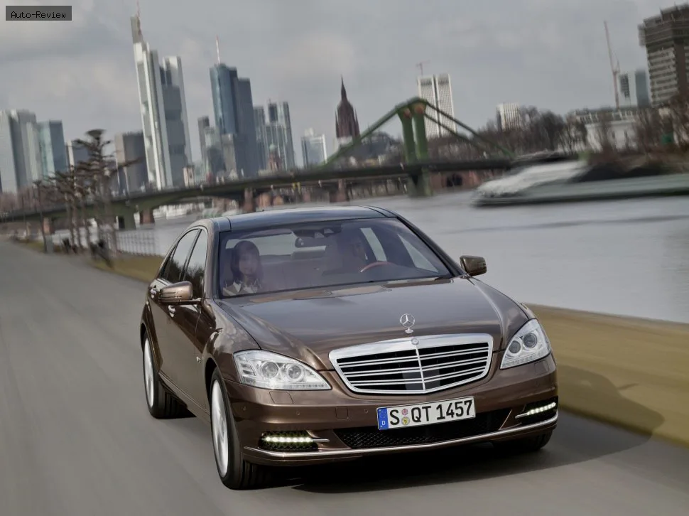 Mercedes-Benz S-Класс S-Класс Long (V221, facelift 2009) S 400 V6 (299 лс) HYBRID 7G-TRONIC 2009 - 2013 — фото 4