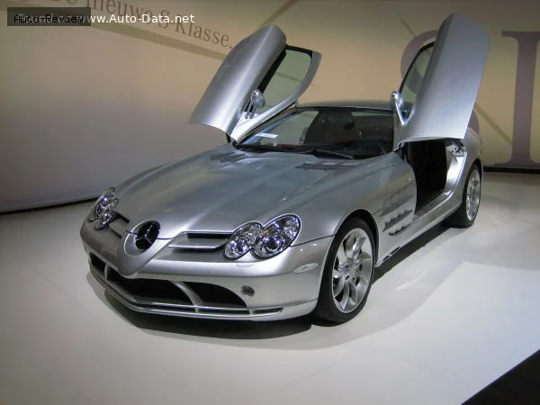 Mercedes-Benz SLR McLaren SLR McLaren (C199) Coupe 5.5 V8 Kompressor (626 лс) AMG SPEEDSHIFT R 2004 - 2008 — фото 2