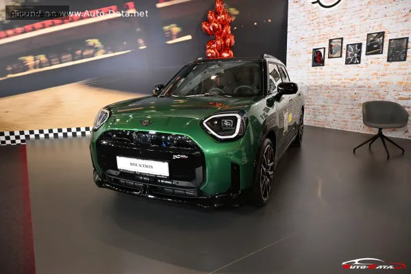 Mini Aceman Aceman (J05) JCW 54.2 kWh (258 лс) Electric 2025 - — фото 2