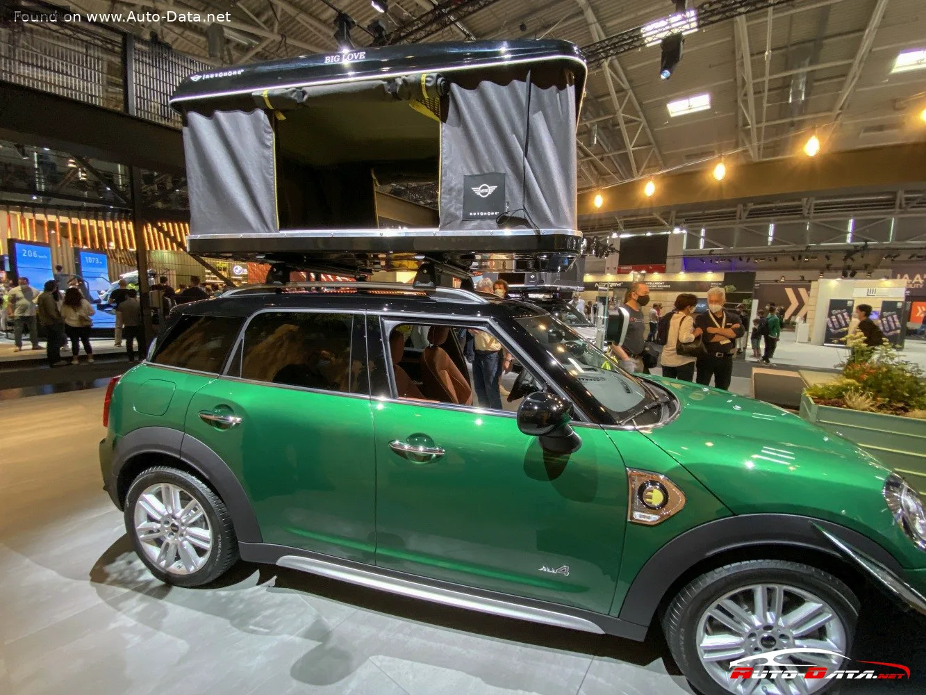 Mini Countryman Countryman (F60, facelift 2020) Cooper SE 1.5 (220 лс) Plug-in hybrid ALL4 Steptronic 2020 - 2023