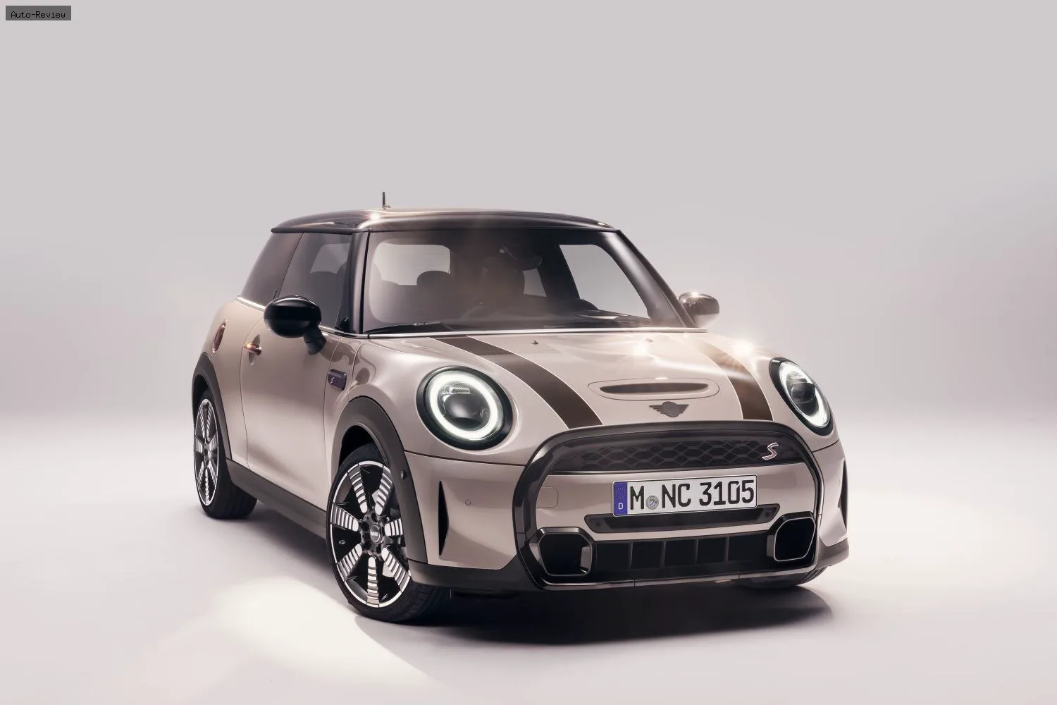 Mini Hatch Hatch (F56, facelift 2021) 3-door Cooper S 2.0 (178 лс) 2021 - 2024 — фото 3