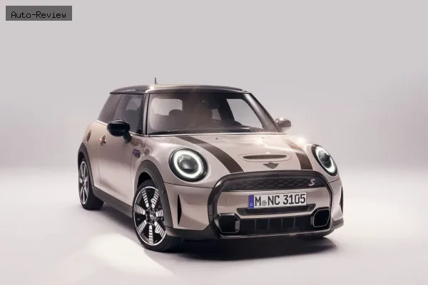 Mini Hatch Hatch (F56, facelift 2021) 3-door Cooper S 2.0 (178 лс) 2021 - 2024 — фото 4