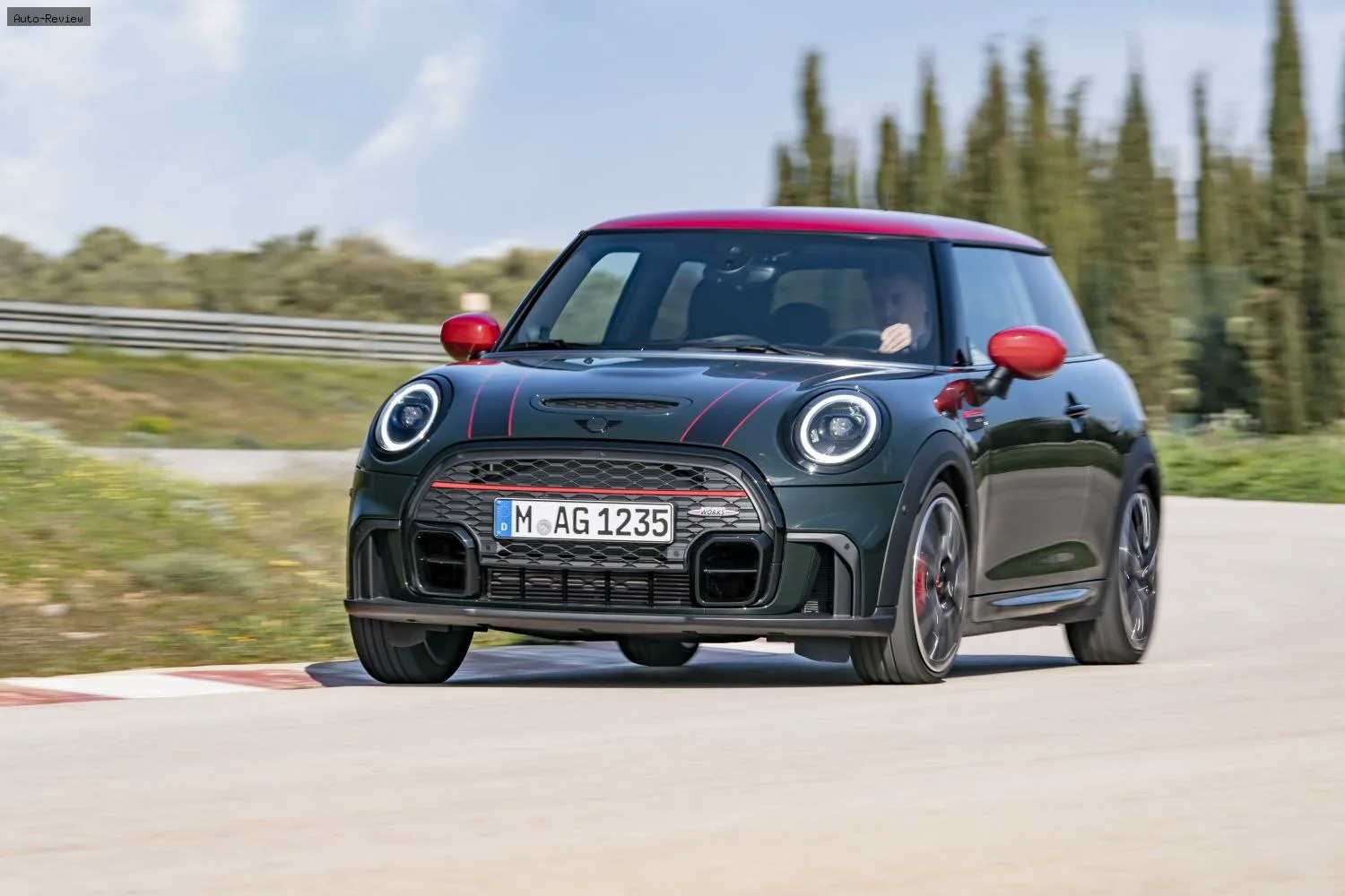 Mini Hatch Hatch (F56, facelift 2021) 3-door JCW 2.0 (231 лс) Steptronic 2021 - 2024