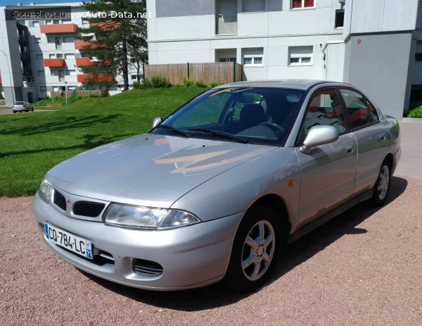 Mitsubishi Carisma Carisma Hatchback 1.8 16V (116 лс) Automatic 1996 - 2000 — фото 2