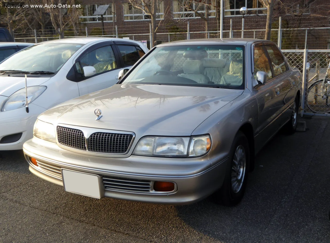 Mitsubishi Debonair Debonair (S27) 3.5 i V6 24V (260 лс) 1992 - 1999