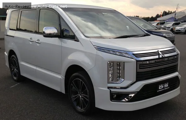 Mitsubishi Delica Delica (D5, facelift 2019) 2.3 DI-D (145 лс) 4WD Automatic 8 Seat 2019 - — фото 2