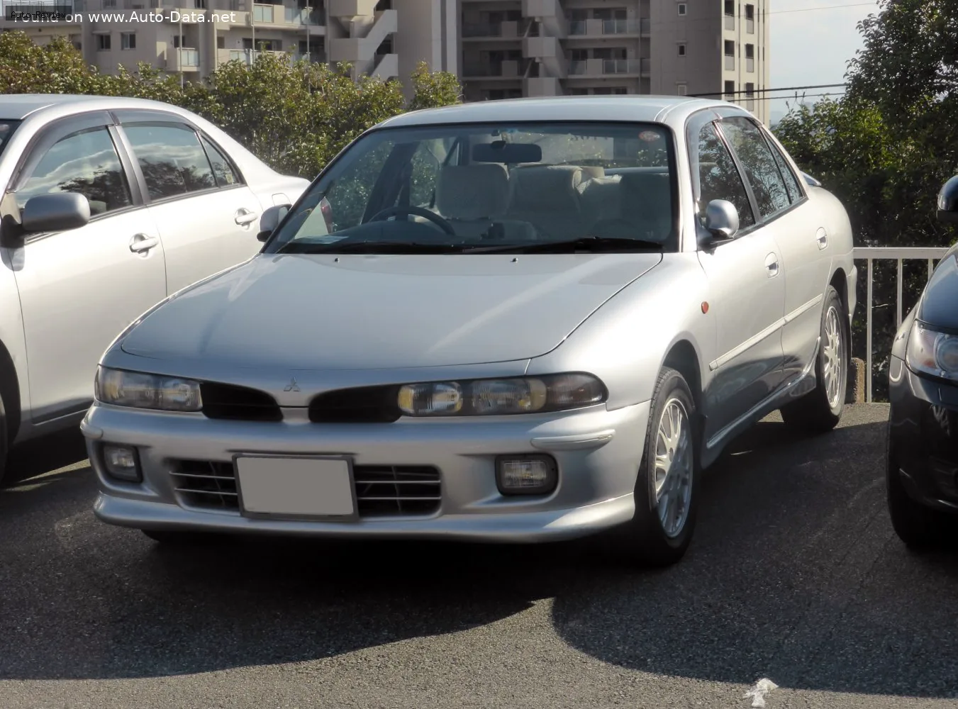 Mitsubishi Galant Galant VII 1.8 GLSI (E52A) (126 лс) Automatic 1992 - 1996 — фото 3
