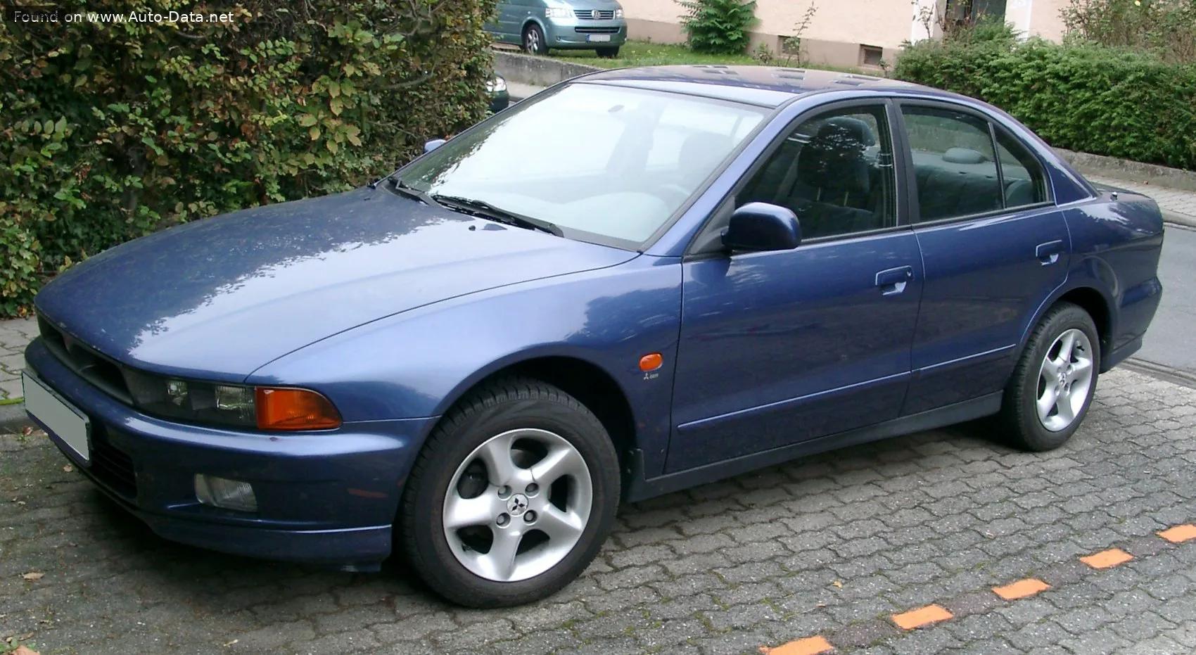 Mitsubishi Galant Galant VIII 2.0 (136 лс) 1996 - 2002