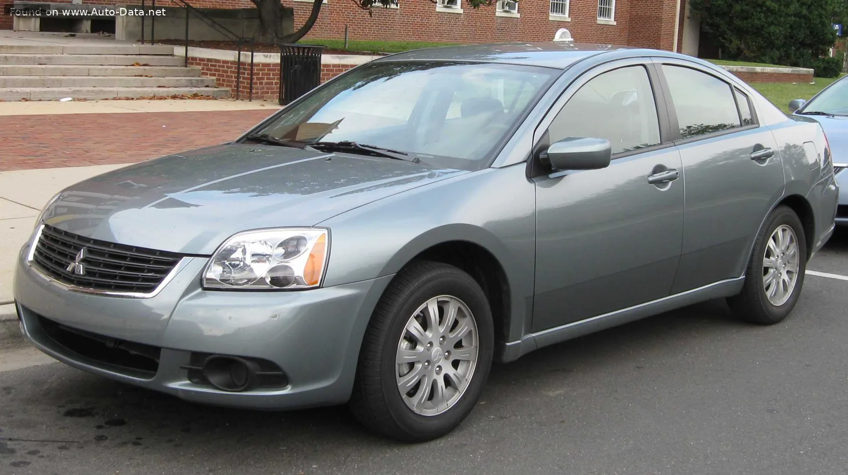 Mitsubishi Galant Galant IX 3.8 V6 (258 лс) 2007 - 2008