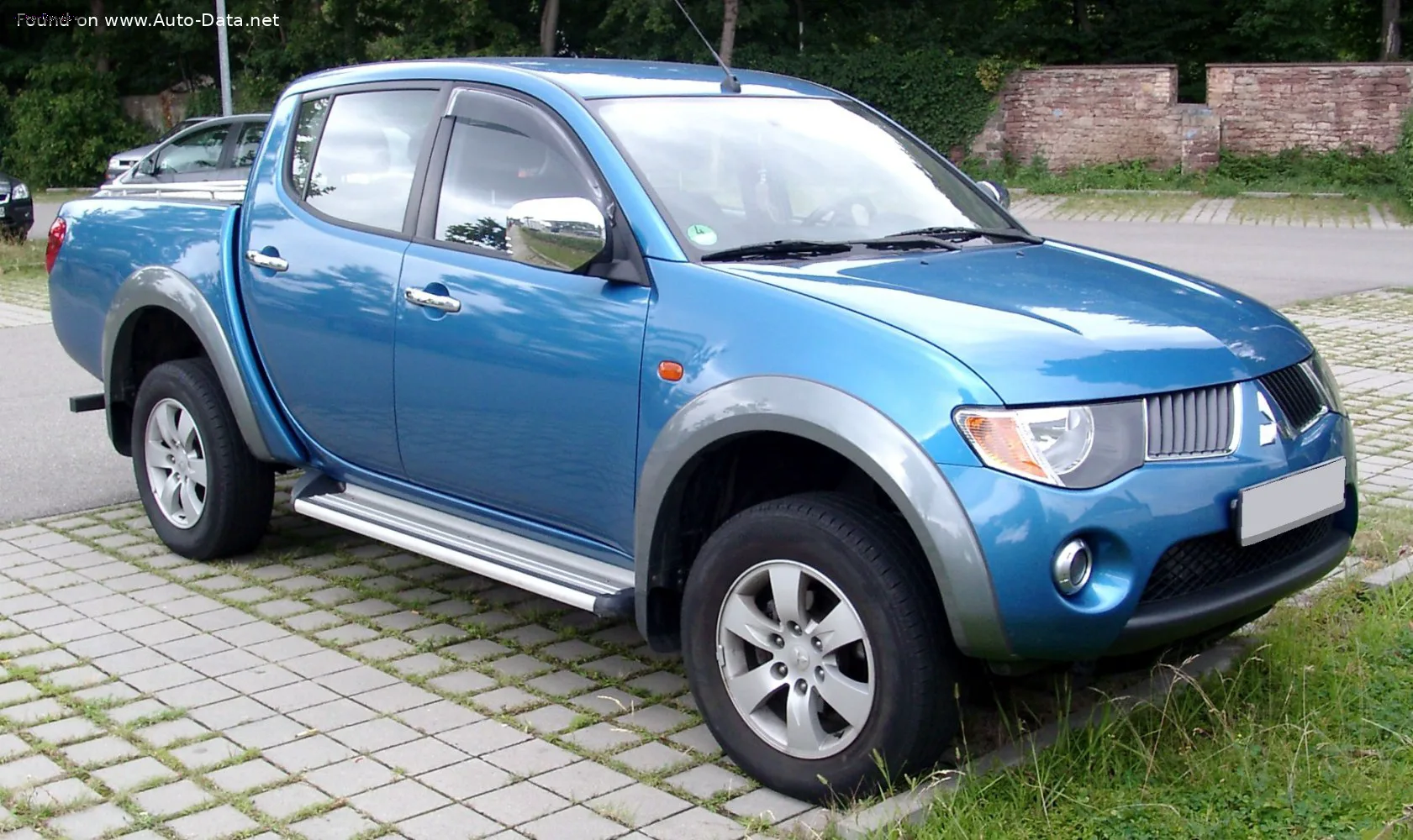 Mitsubishi L200 L200 IV Double Cab 2.5 TD (136 лс) Duble Cab 2006 - 2010
