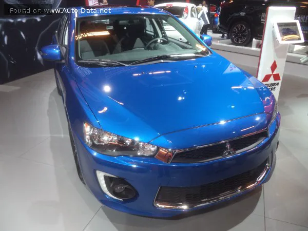 Mitsubishi Lancer Lancer Sportback IX (facelift 2015) 1.6 (117 лс) 2015 - 2017 — фото 2
