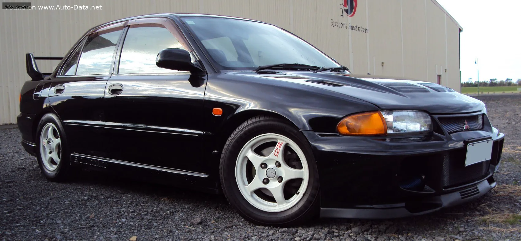 Mitsubishi Lancer Evolution Lancer Evolution III 2.0 (270 лс) 4WD 1995 - 1996