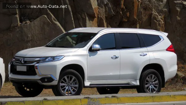 Mitsubishi Montero Sport Montero Sport III 2.5 DI-D (136 лс) Super Select 4WD 2015 - 2019 — фото 2